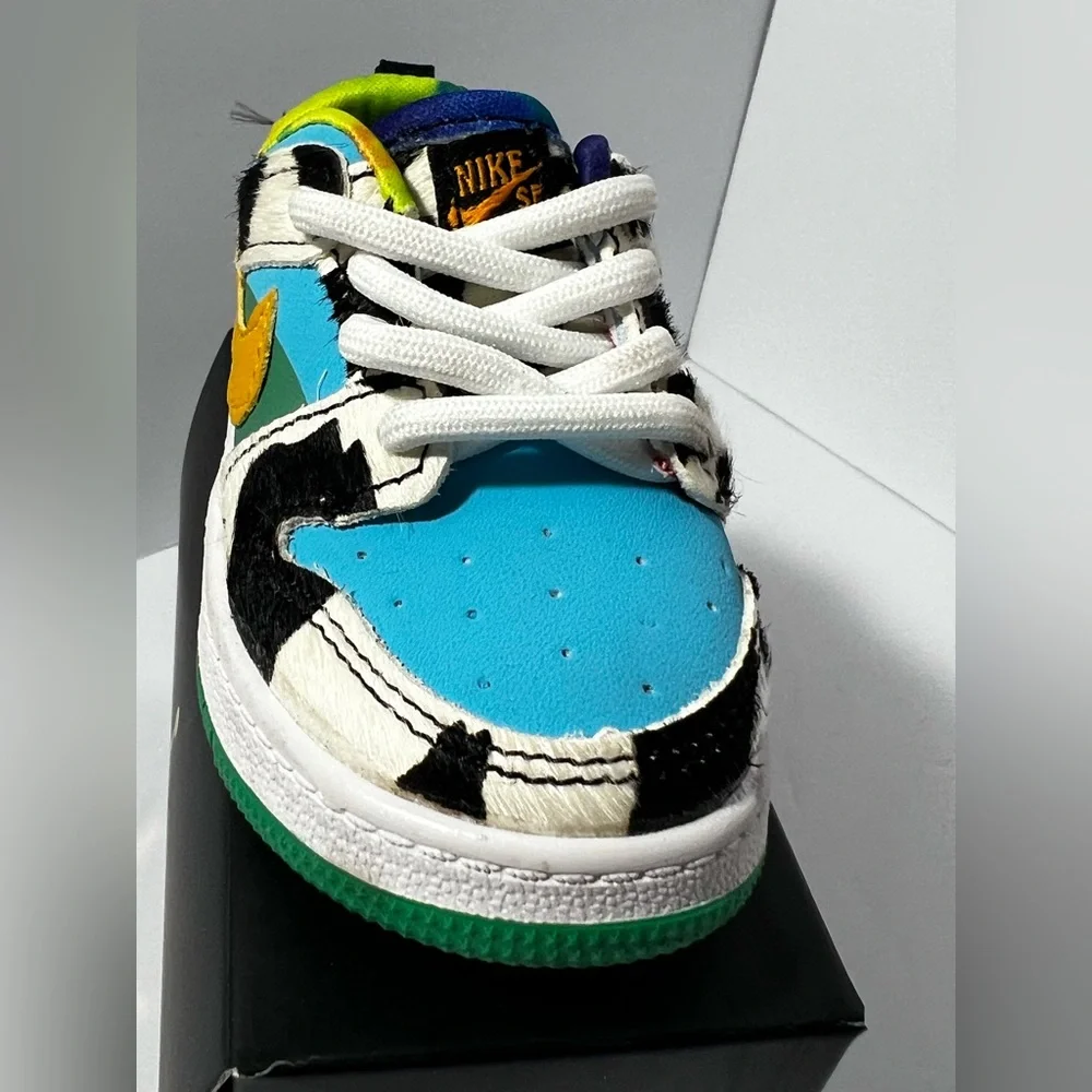 Ben & Jerry's Nike Air Jordan 1 Low‎ Chunky Dunky Sneaker 4.5” Keychain Cow